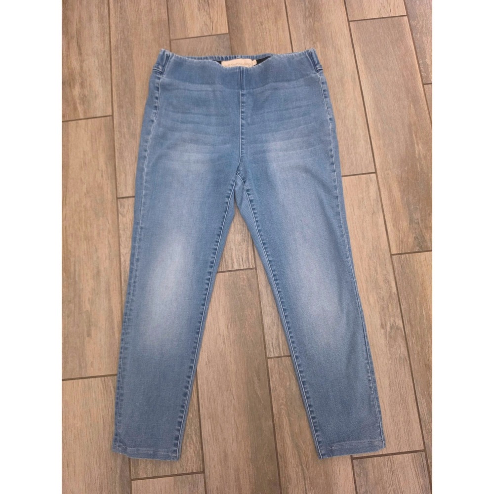 Soft Surroundings Light Wash Pull On Denim Jeggings Slim Leg Size Medium